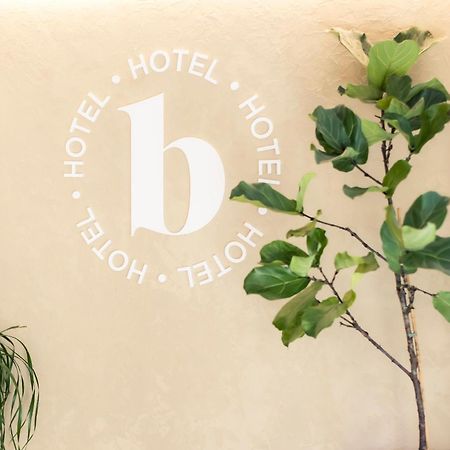 Hotel Burlada Exterior photo