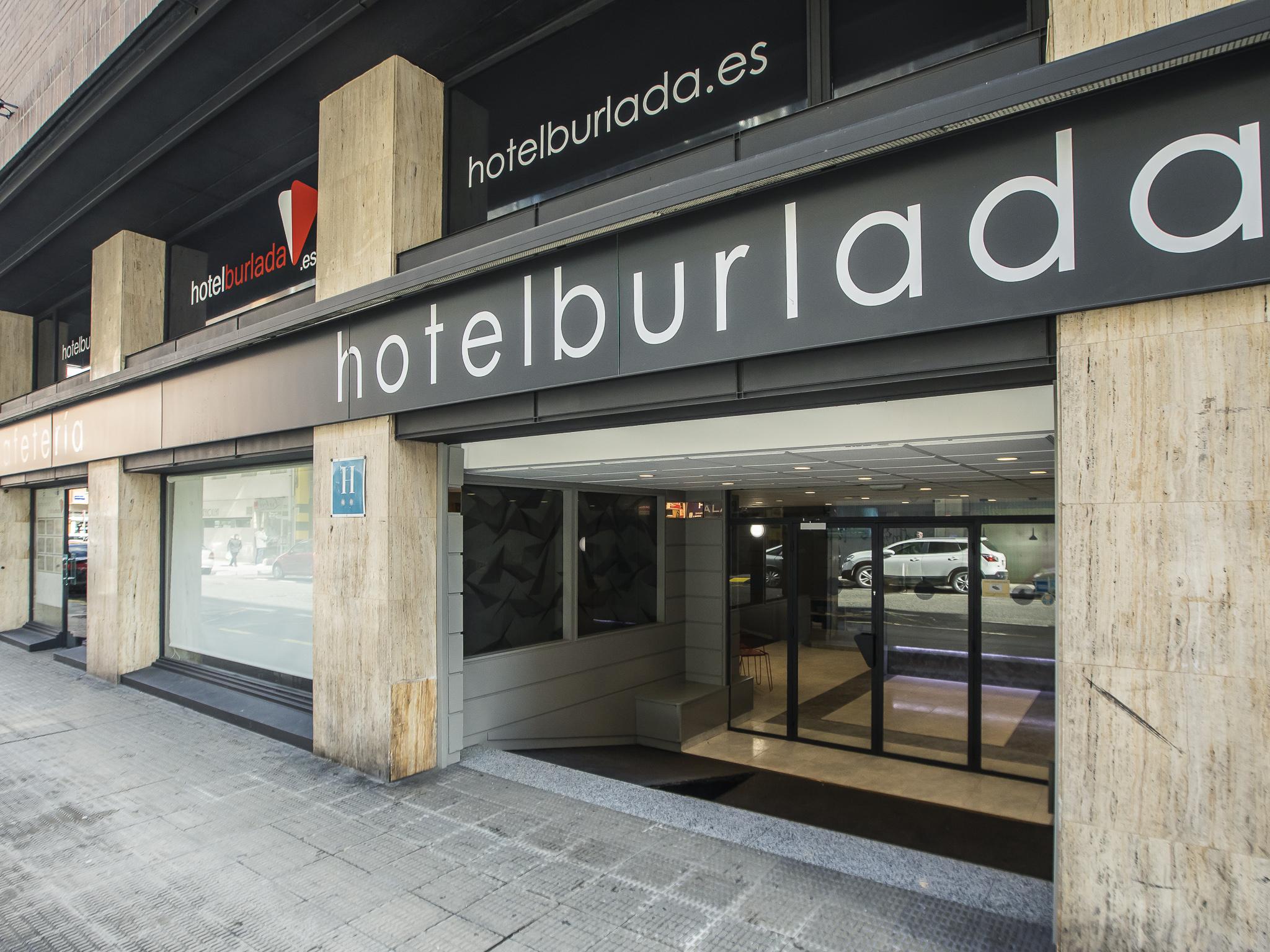 Hotel Burlada Exterior photo