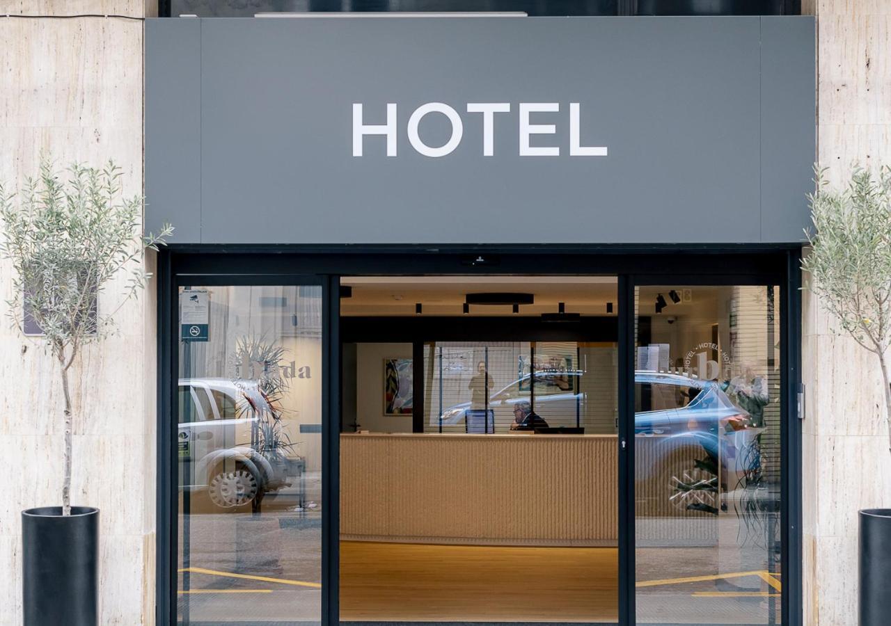 Hotel Burlada Exterior photo
